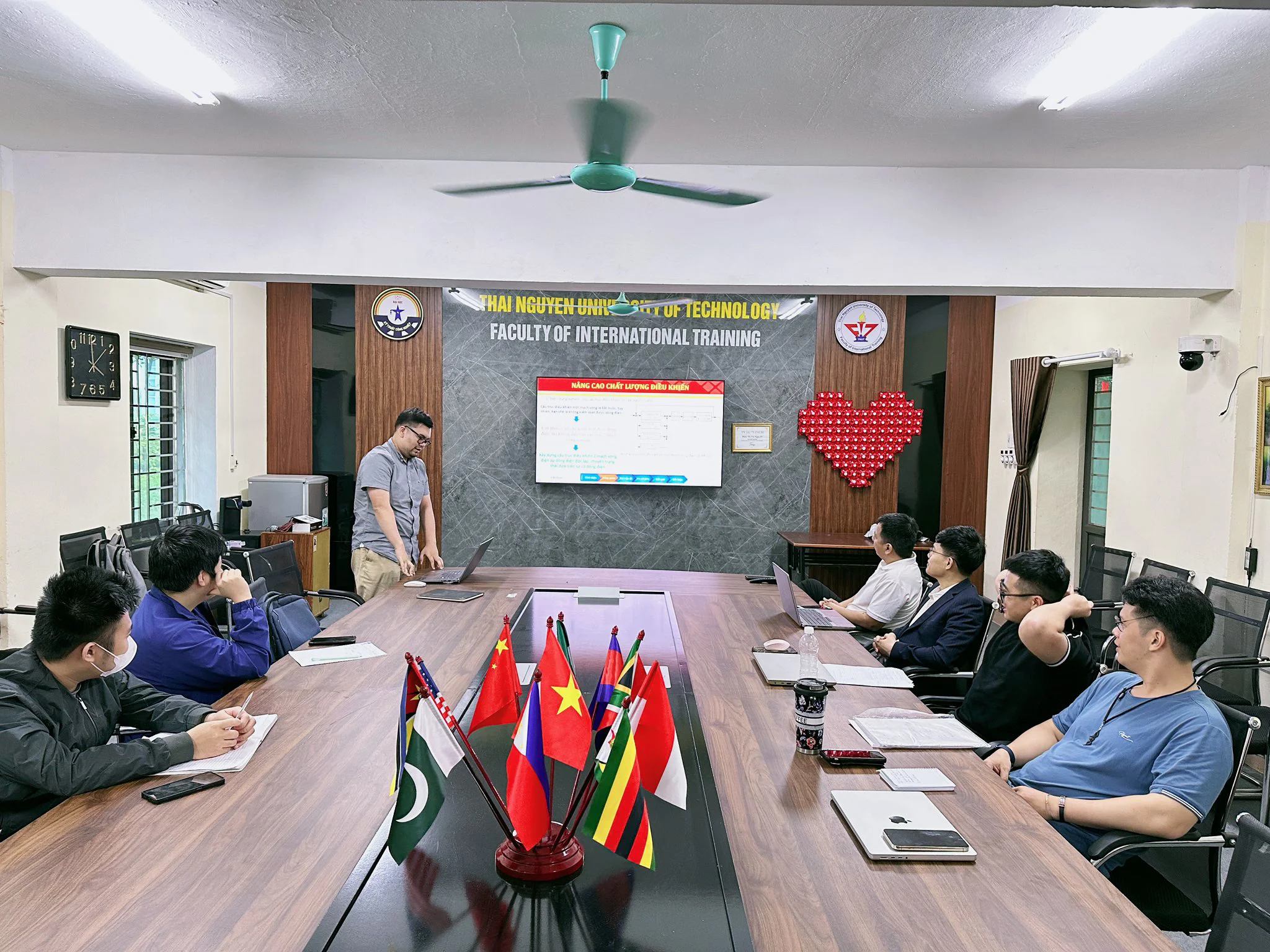 SEMINAR KỸ THUẬT ĐIỆN – CHƯƠNG TRÌNH TIÊN TIẾN